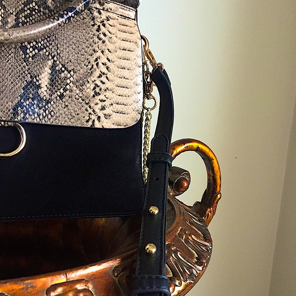 INZI Snake Skin Leather Gold Velvet Handbag - Picture 4 of 15